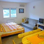 Family Friendly With A Swimming Pool Jadranovo, Crikvenica - 13593 Lejlighed *