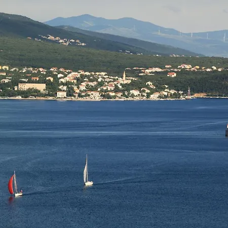 Family Friendly With A Swimming Pool Jadranovo, Crikvenica - 13593 アパート ヤドラニヴォ