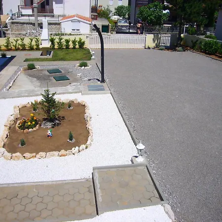 Family Friendly With A Swimming Pool Jadranovo, Crikvenica - 13593 アパート *