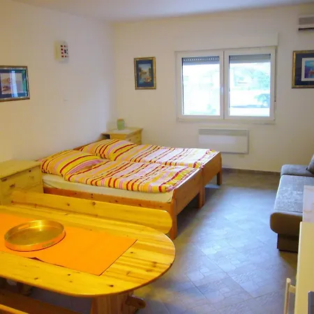 Διαμέρισμα Family Friendly With A Swimming Pool Jadranovo, Crikvenica - 13593 Jadranovo